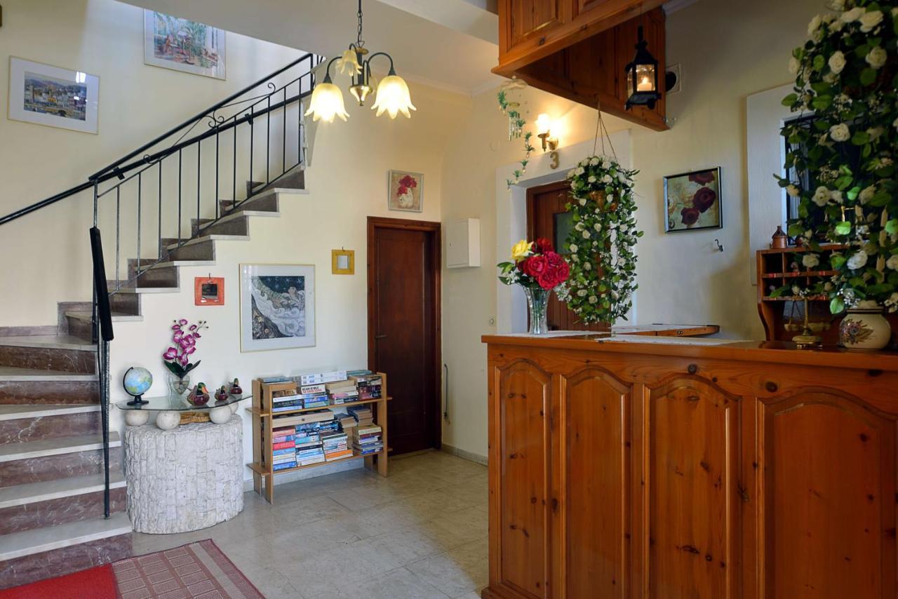Eleni Apartments Roda  Buitenkant foto